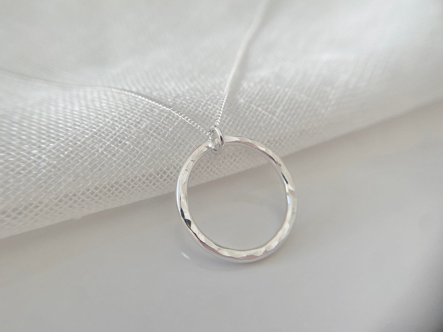 Everyday Sterling Silver Circle Pendant Necklace (M)