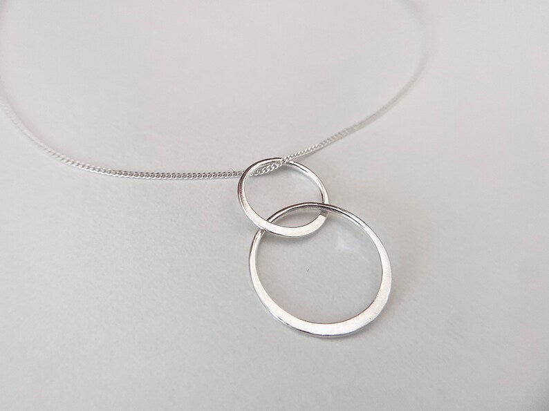 Silver Circle Pendant Necklace for Friend