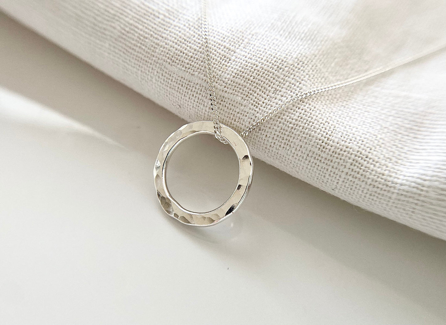 Simple Silver Circle Layering Necklace (S)