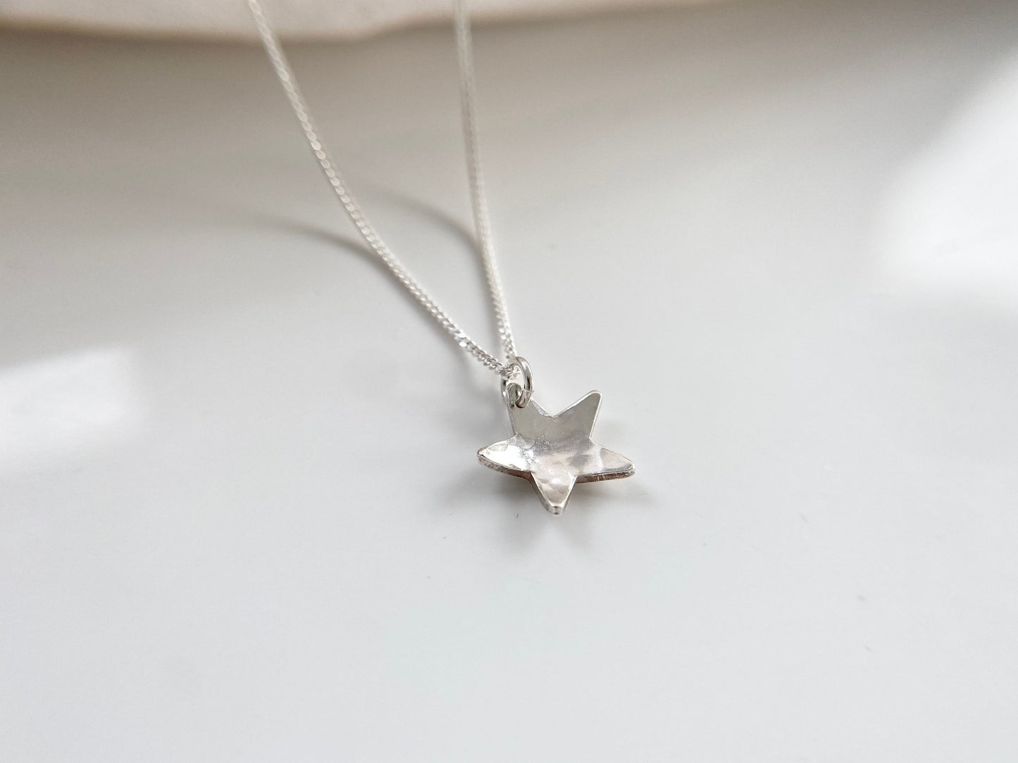 Sterling Silver Curved Star Pendant Necklace (S)