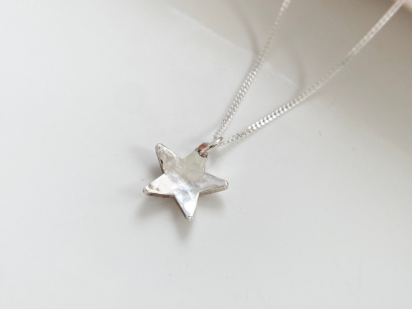 Sterling Silver Curved Star Pendant Necklace (S)