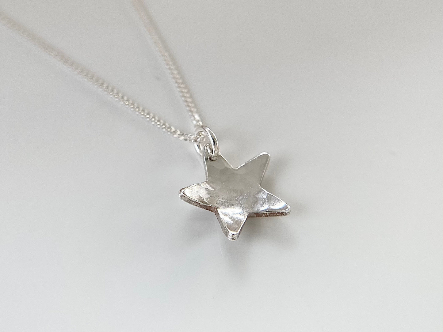 Sterling Silver Curved Star Pendant Necklace (S)