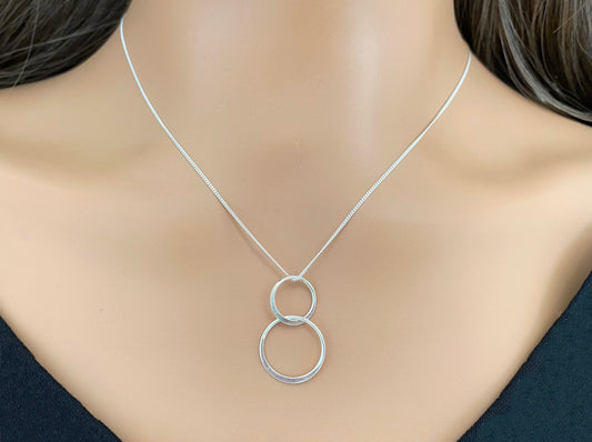 Silver Linked Double Circle Necklace