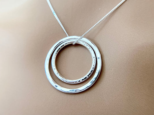 Silver Two Circle Layering Pendant Necklace (M)